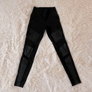 Alo Yoga high waisted Moto Leggings, Black/glossy